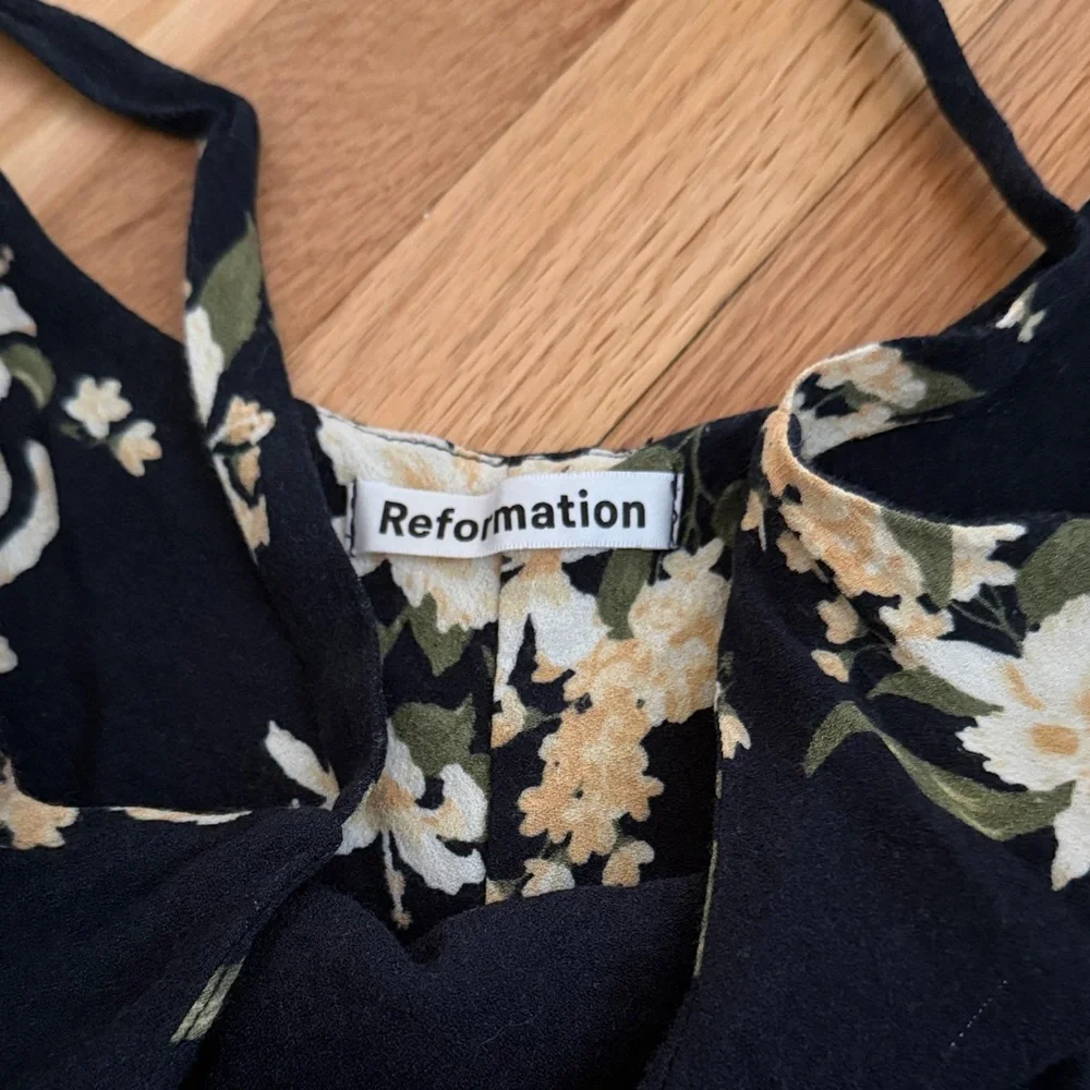 Reformation mini dress size 0 - Picture 2 of 7